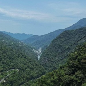 田馥甄晒3人合体爬山，陈嘉桦带包子接地气，任家萱现在最没星味