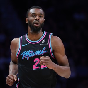 开云体育-美记：热火对维金斯要价至少一首轮 邓利维谈判心态与JB交易相似