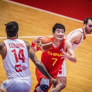 开云-22次失误太刺眼！男篮无缘亚洲杯四强 杜锋道歉